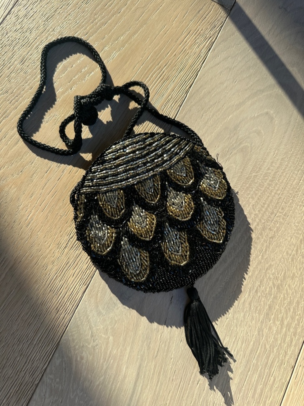 Vintage Beaded Black and Gold Round Crossbody Coin Bag with Tassel